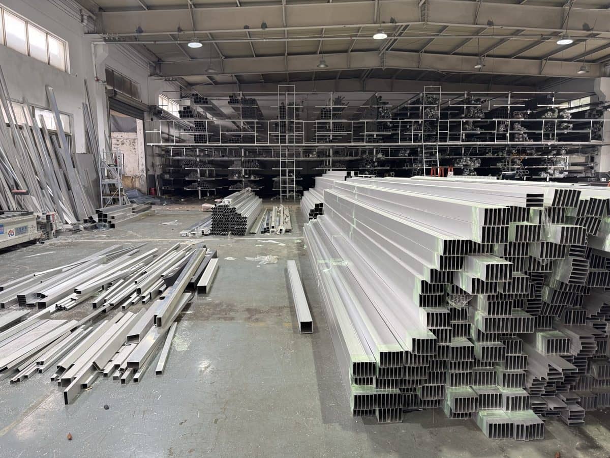 Powder Coating vs Anodizing for Outdoor Aluminum Products